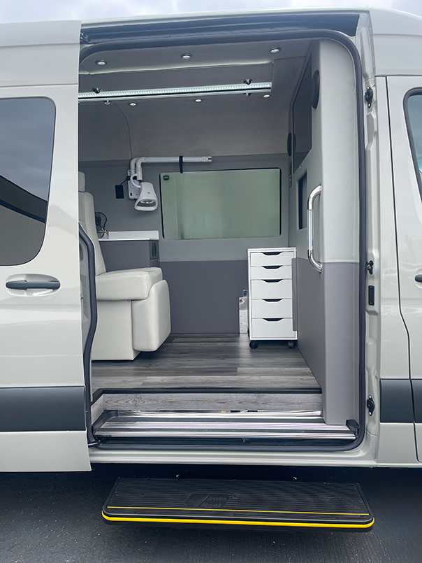 DENTAL VAN
