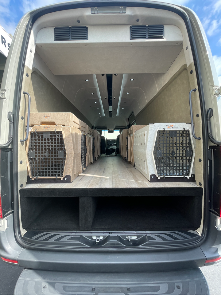 WAGS & WIGGLES VAN