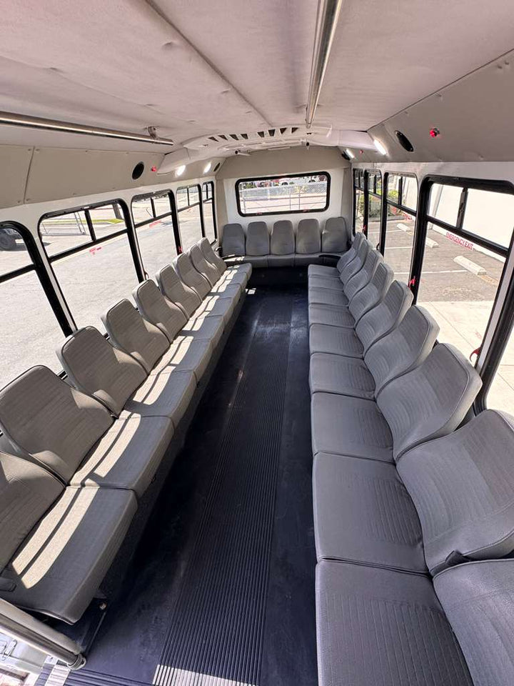 2021 Ford E450 Super Duty Shuttle Bus