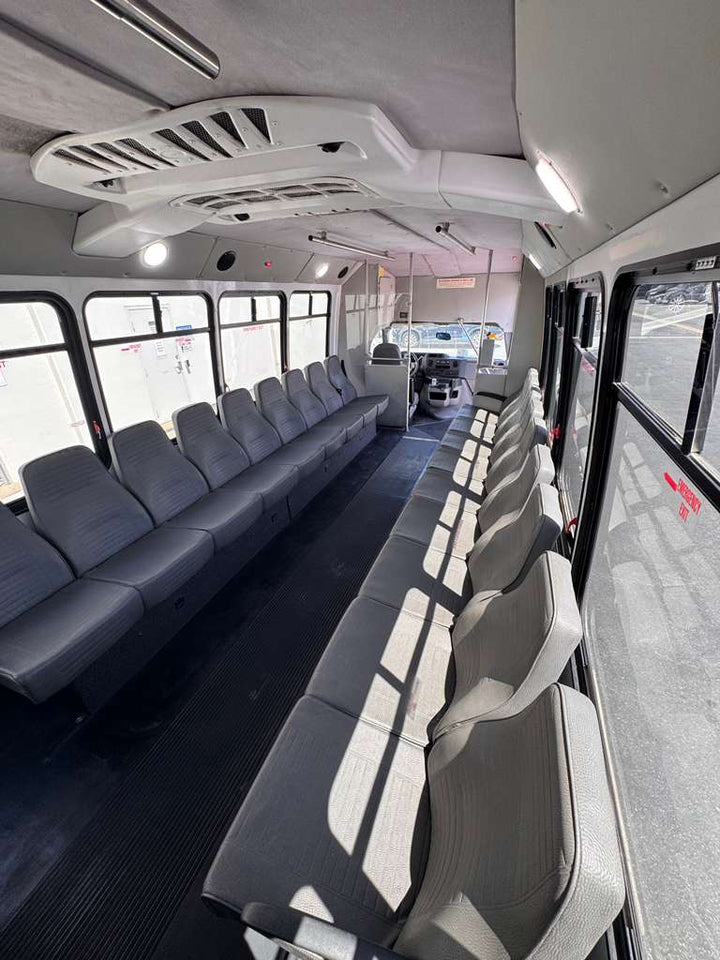 2021 Ford E450 Super Duty Shuttle Bus