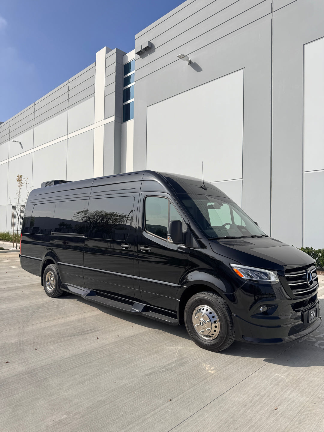 Mercedes Sprinter Shuttle: 2025, 3500XD 170 High Roof