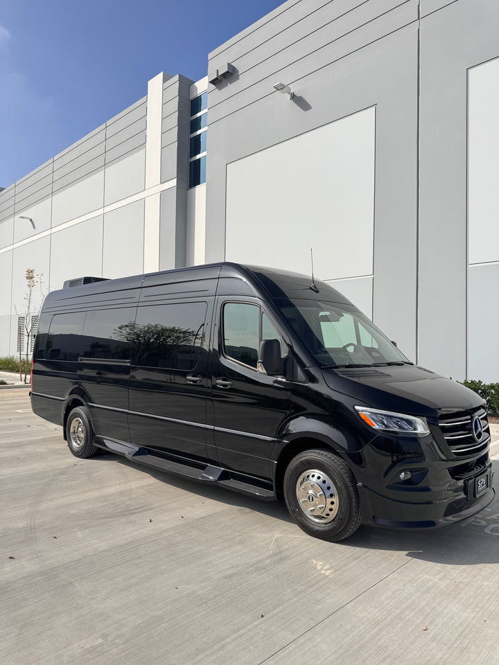 Mercedes Sprinter Shuttle: 2025, 3500XD 170 High Roof
