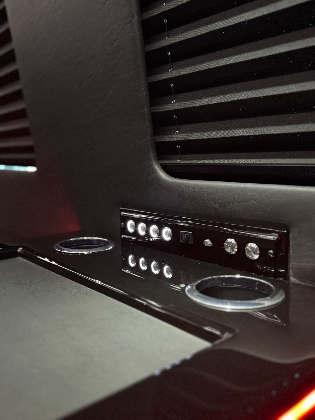 Mercedes Sprinter Shuttle: 2026, 3500XD 170"