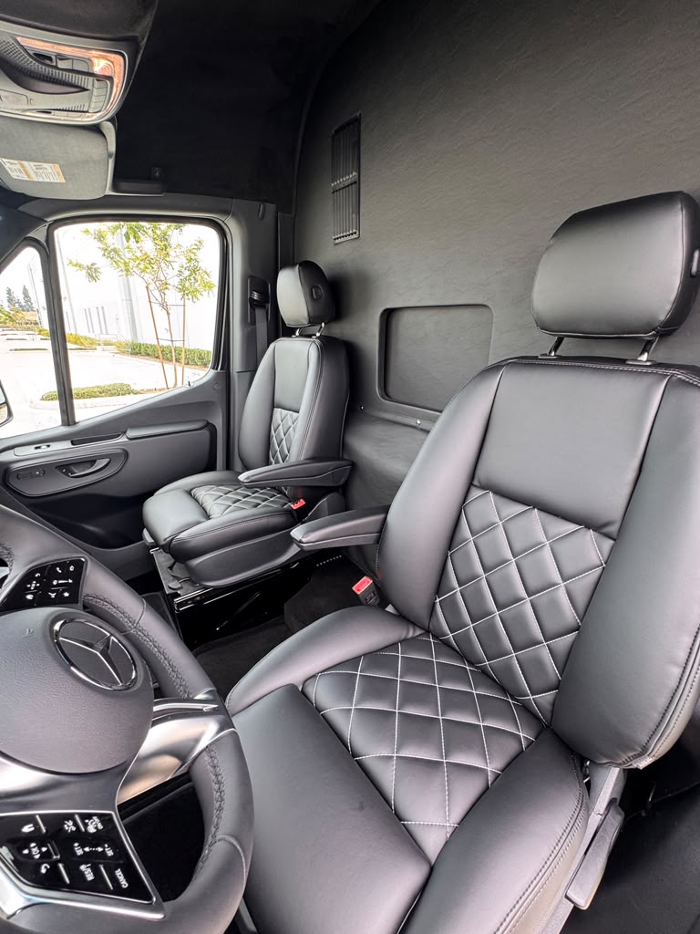 Mercedes Sprinter CEO: 2025, 3500XD 170"