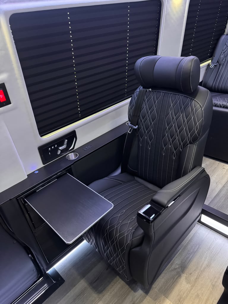 Mercedes Sprinter CEO: 2025, 3500XD 170"