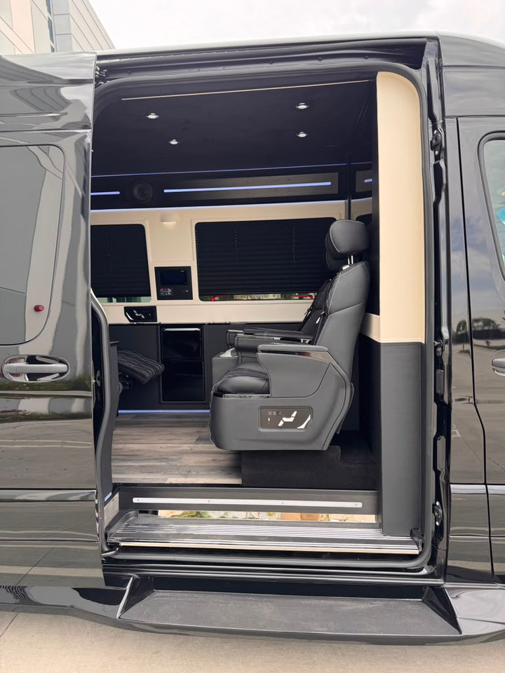 Mercedes Sprinter CEO: 2025, 3500XD 170"