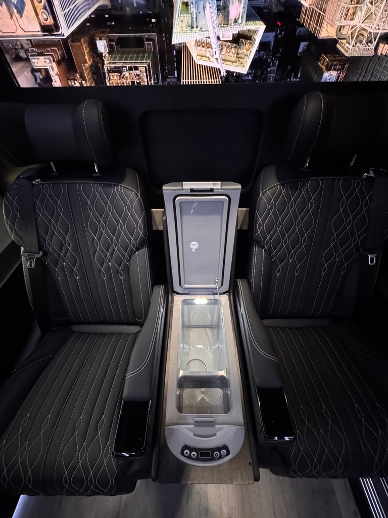 Mercedes Sprinter CEO: 2025, 3500XD 170"