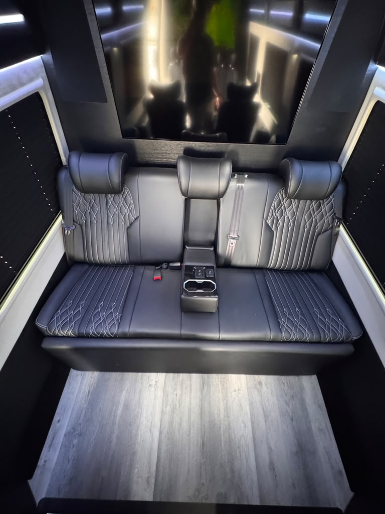 Mercedes Sprinter CEO: 2025, 3500XD 170"