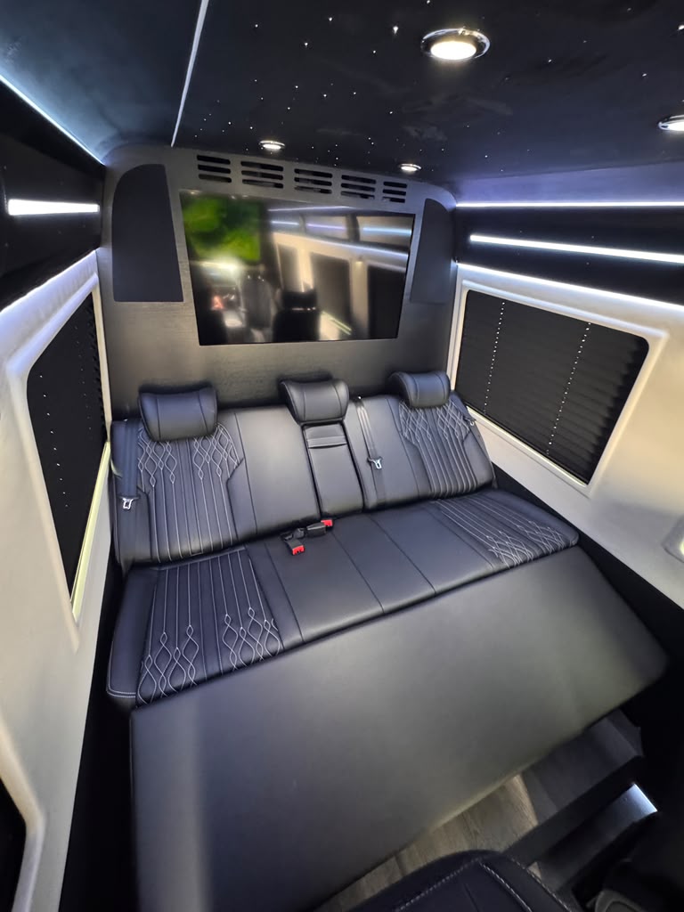 Mercedes Sprinter CEO: 2025, 3500XD 170"