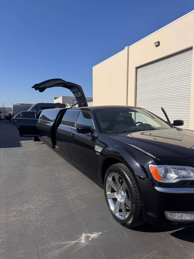 2014 Chrysler 300 Limousine