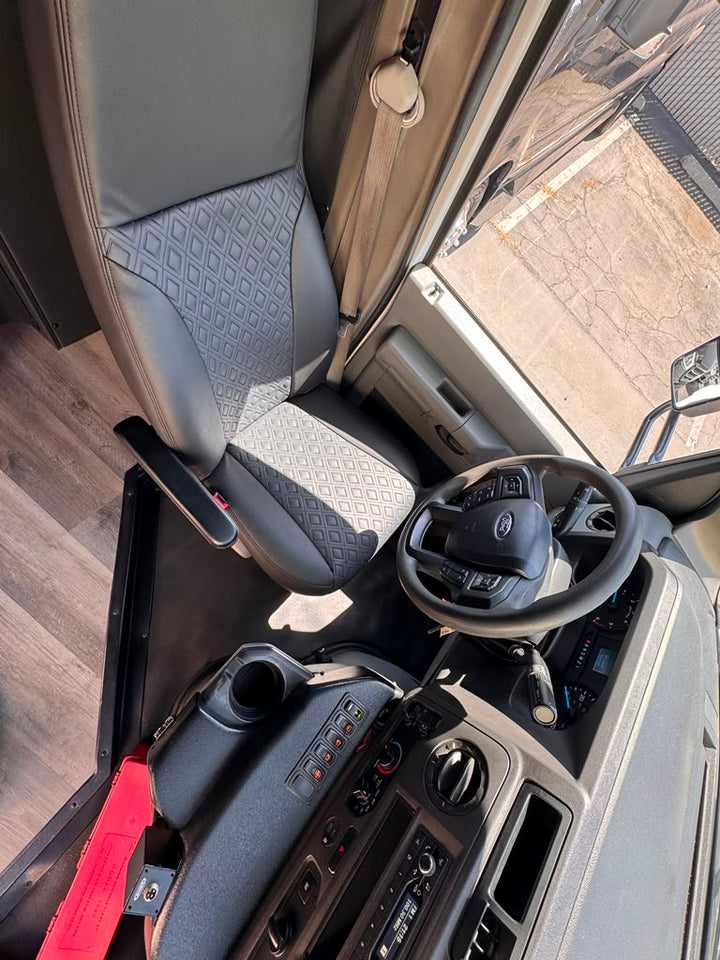 2022 Ford E450 Super Duty Party Bus