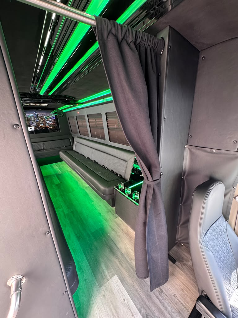 2022 Ford E450 Super Duty Party Bus
